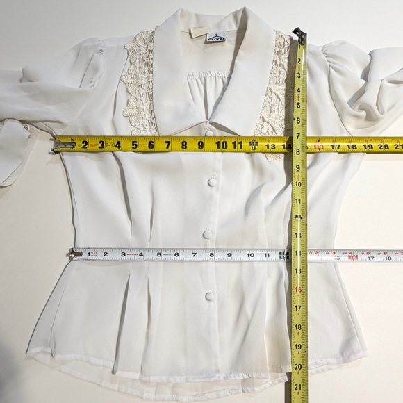 VINTAGE crochet floral lace collar blouse button down tailored lightweight 90s - Picture 10 of 17